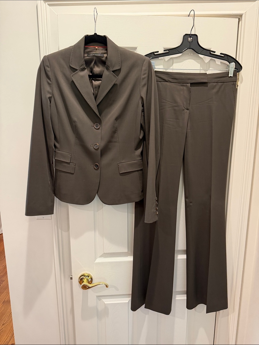 Elie Tahari Olive-Brown Women's Two-Piece Suit Jacket & Pants